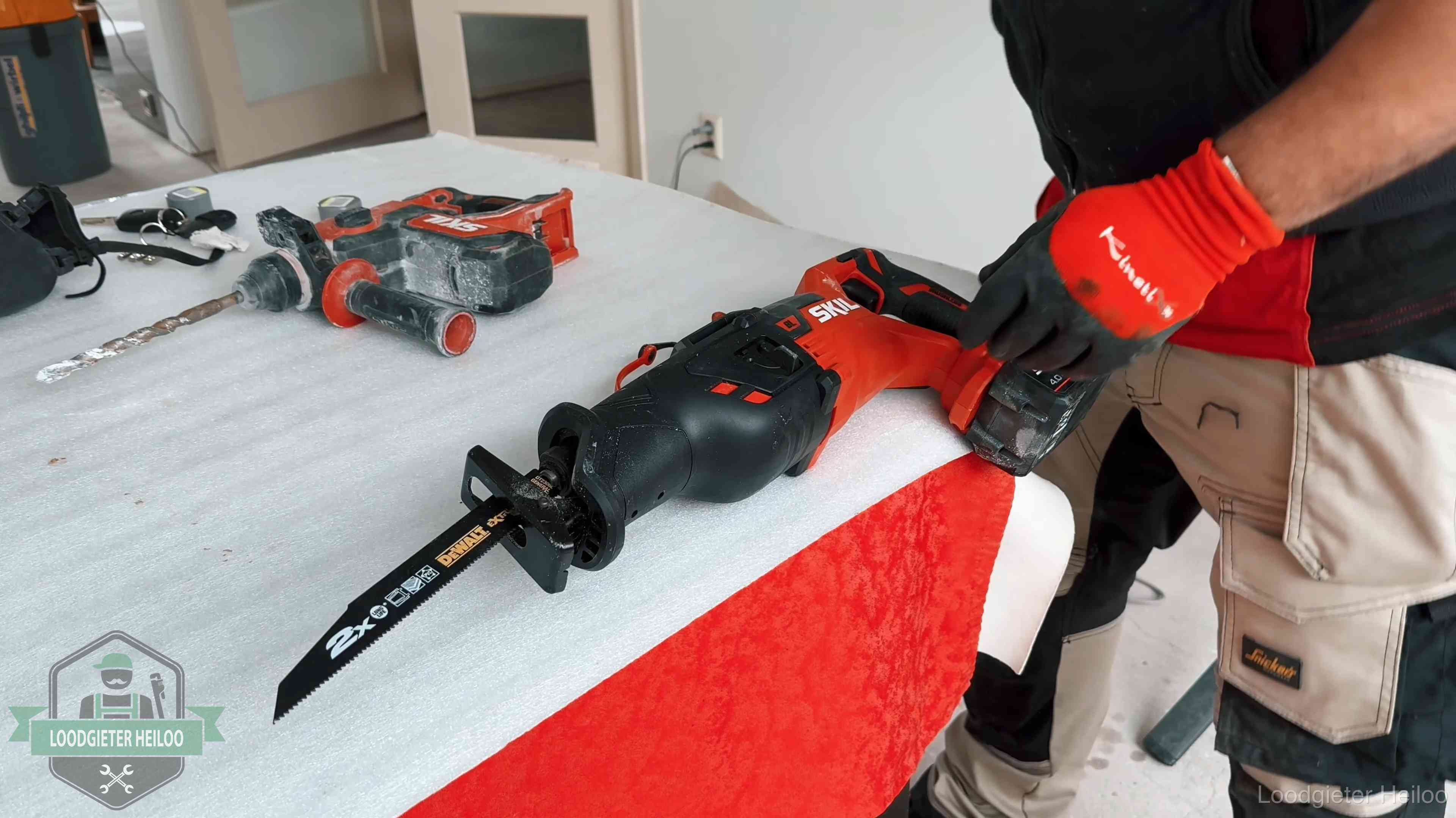 Betrouwbaar loodgietersbedrijf herkennen in Heiloo Professioneel gereedschap klaargelegd voor een klus in Heiloo