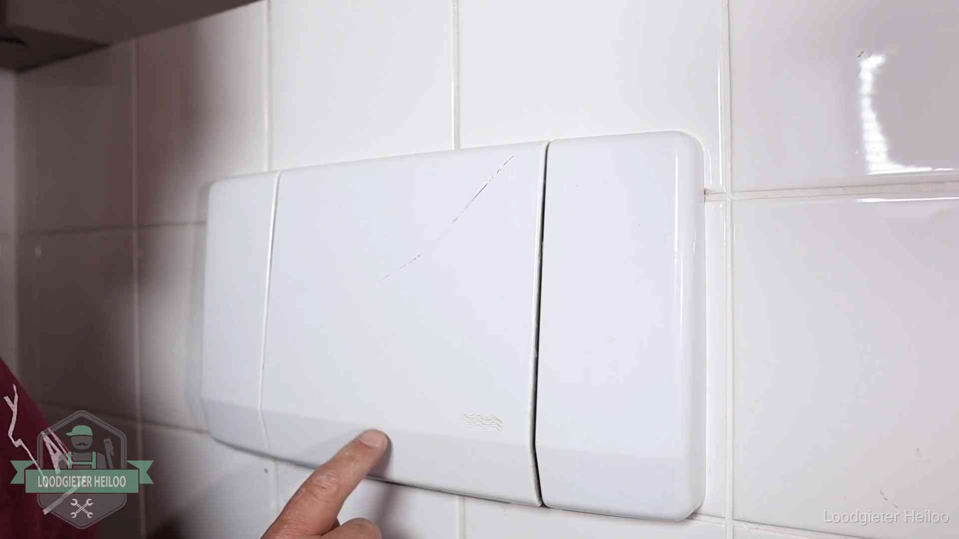 Oorzaken van een verstopte wc in Heiloo Bedieningspaneel van een inbouwreservoir van een hangend toilet in Heiloo